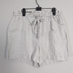 Beige linen shorts, 100% linen St-Tropez west size L